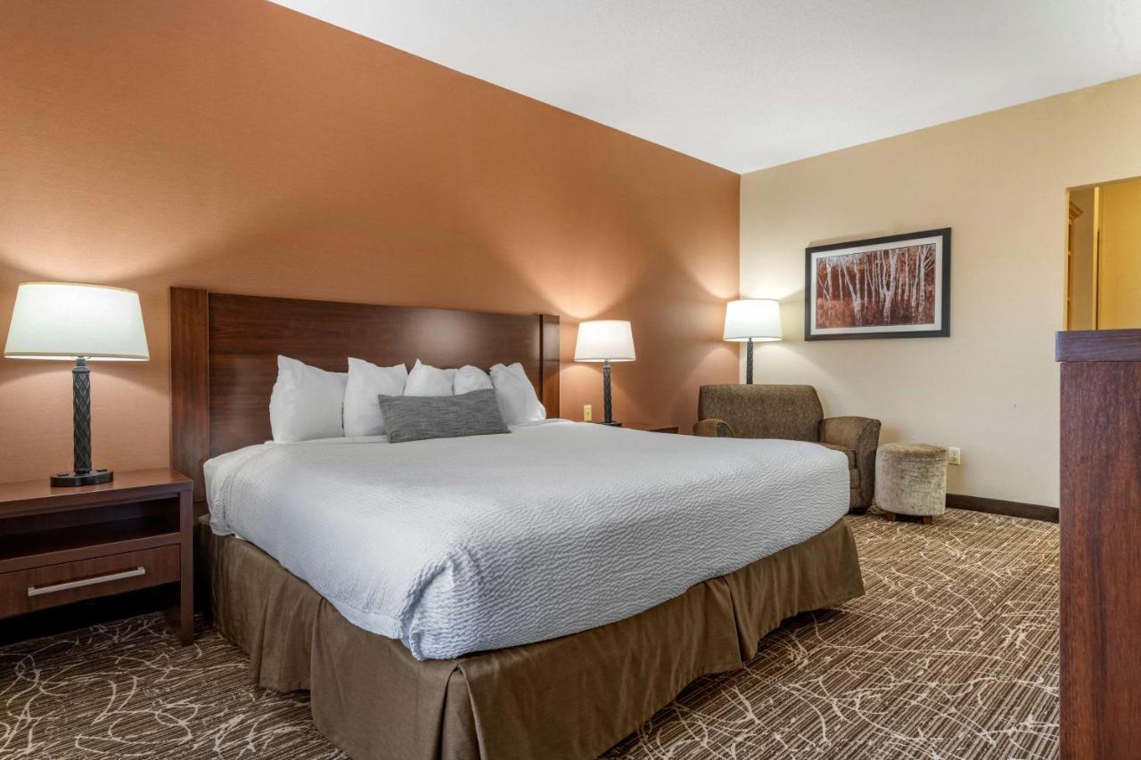 Best Western Plus Chelsea Hotel Monticello Εξωτερικό φωτογραφία